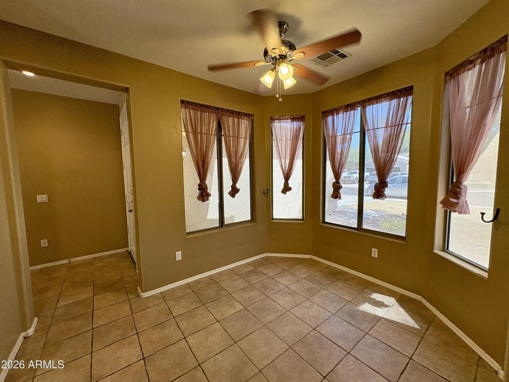 8234 W Salter - Photo 7