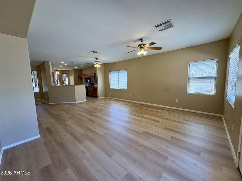 8234 W Salter - Photo 11
