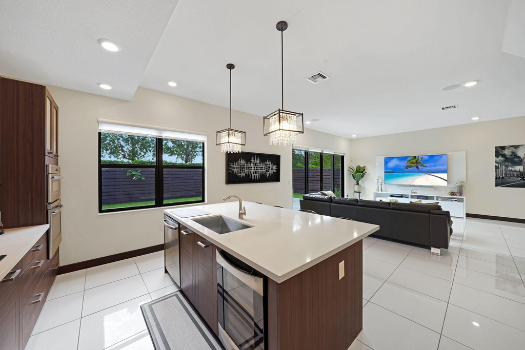 15451 Nw 88th Avenue - Photo 5