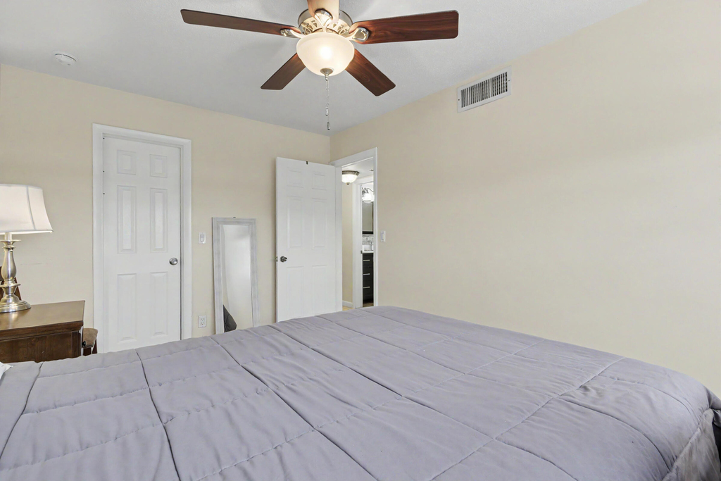 2455 Ne 51st Street - Photo 34