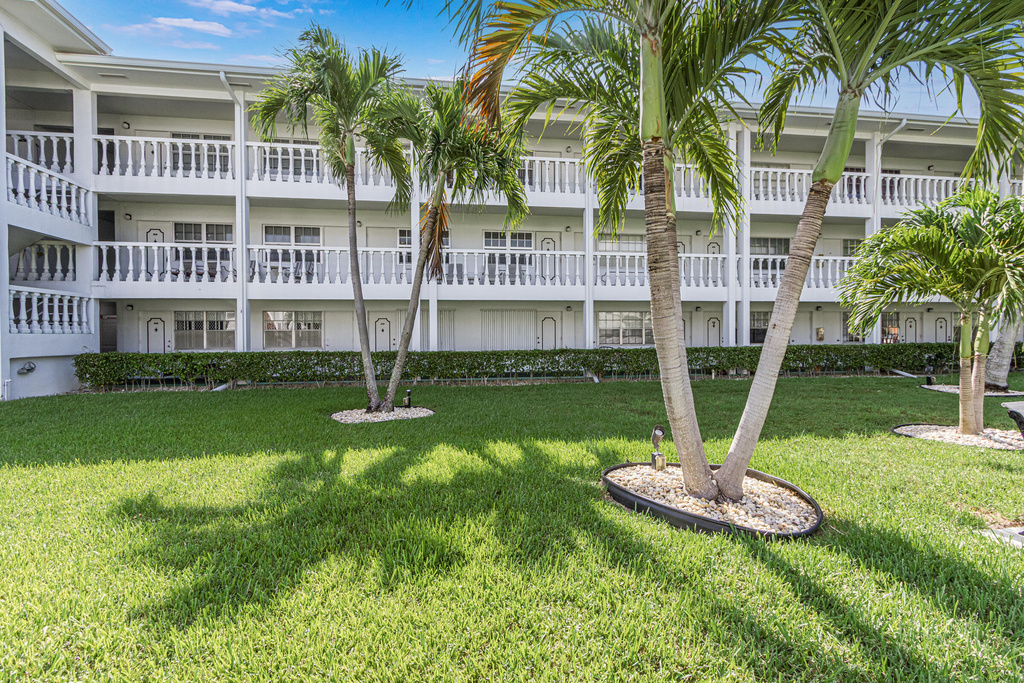 2455 Ne 51st Street - Photo 26
