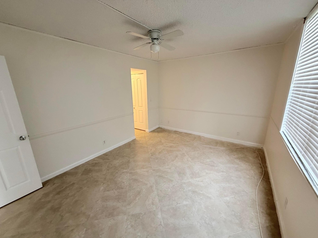 9230 Lagoon Place - Photo 6
