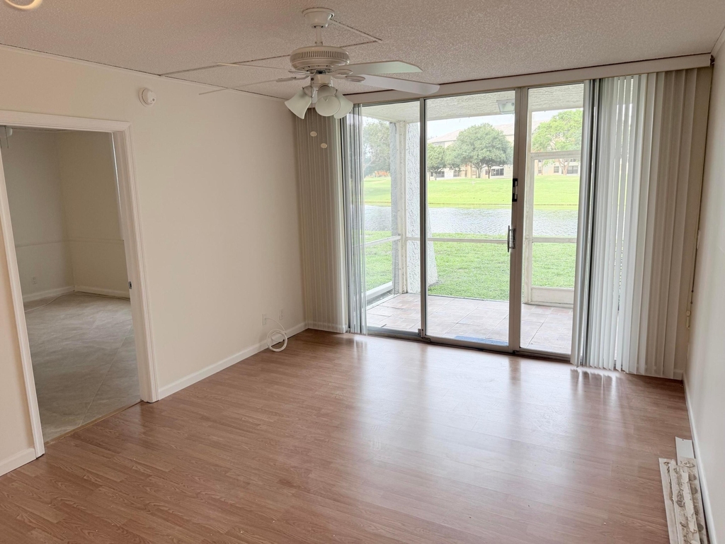 9230 Lagoon Place - Photo 5