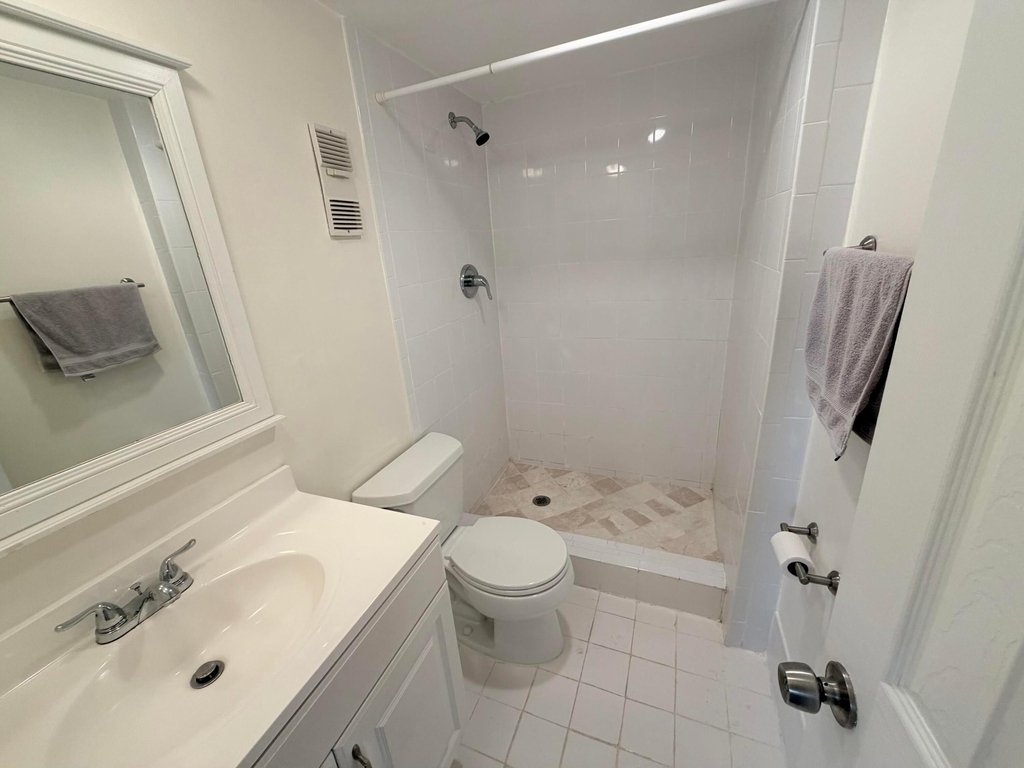 9230 Lagoon Place - Photo 11