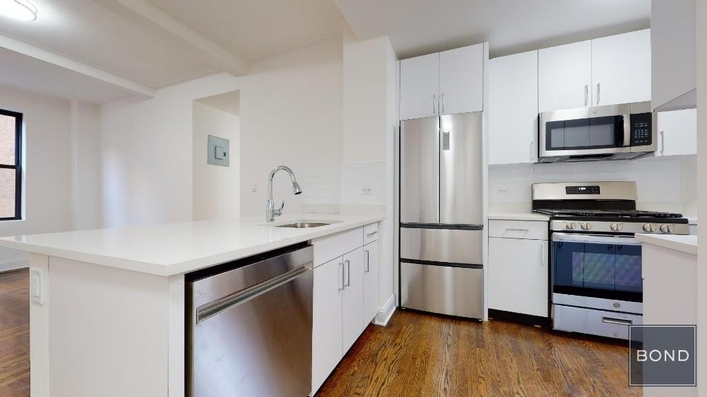 West 55th Street - Photo 1