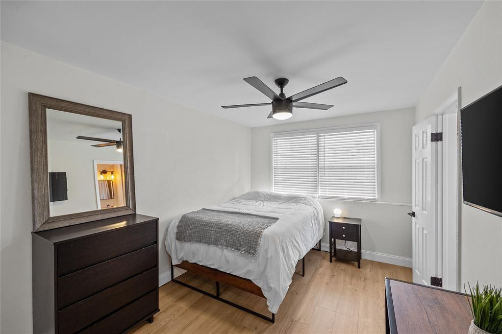 1437 Ne 30th Court - Photo 3