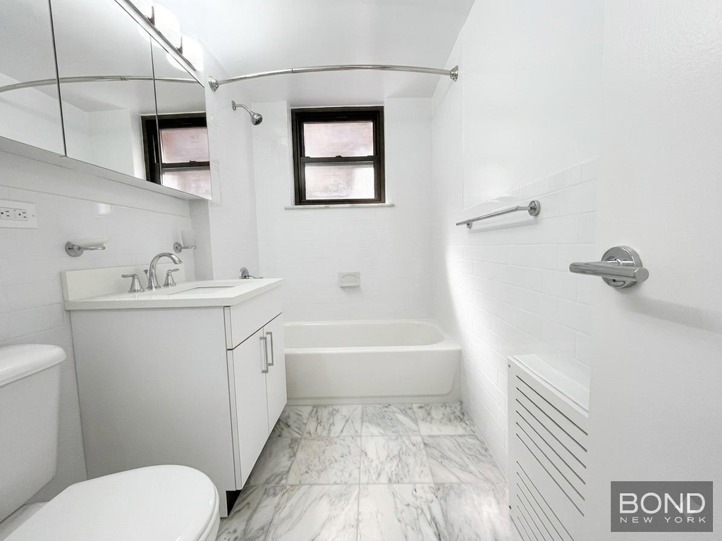 East 69th Street - Photo 4