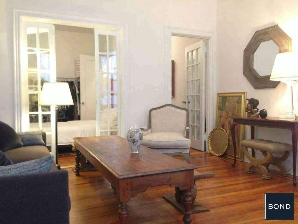East 91st Street - Photo 2