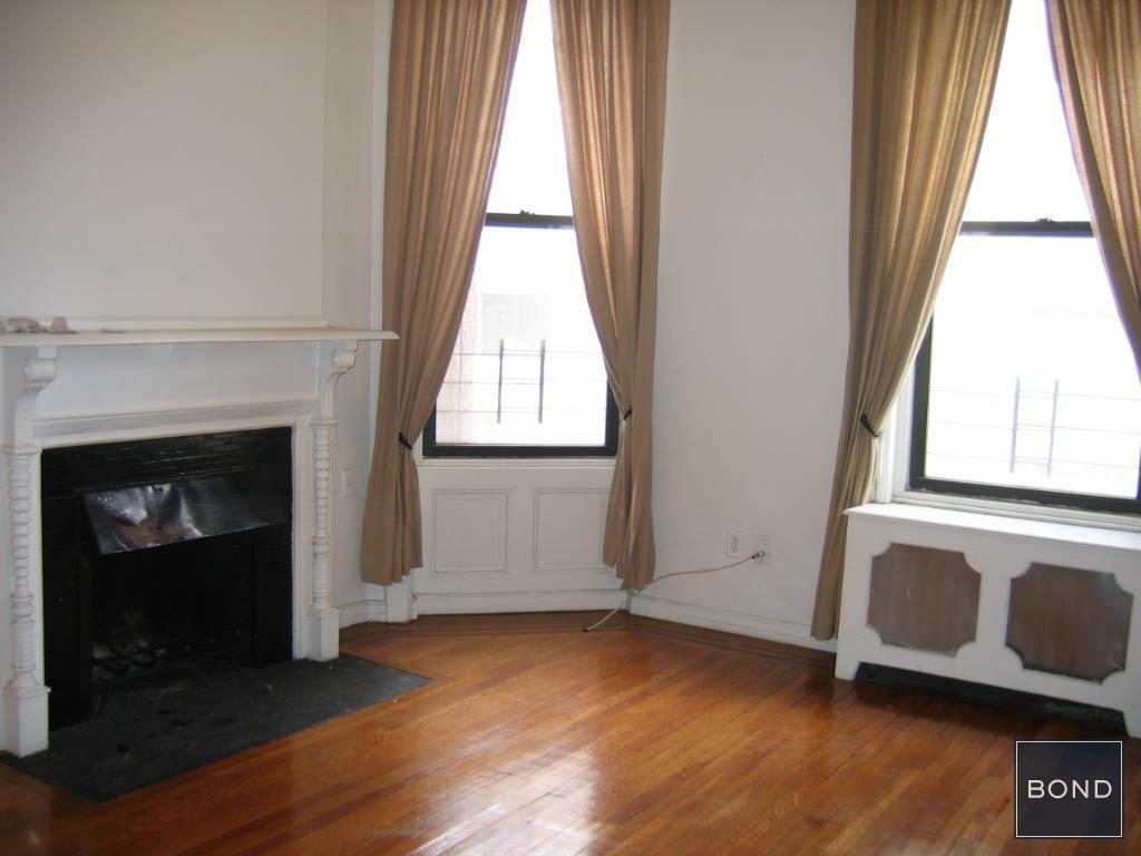 East 91st Street - Photo 4