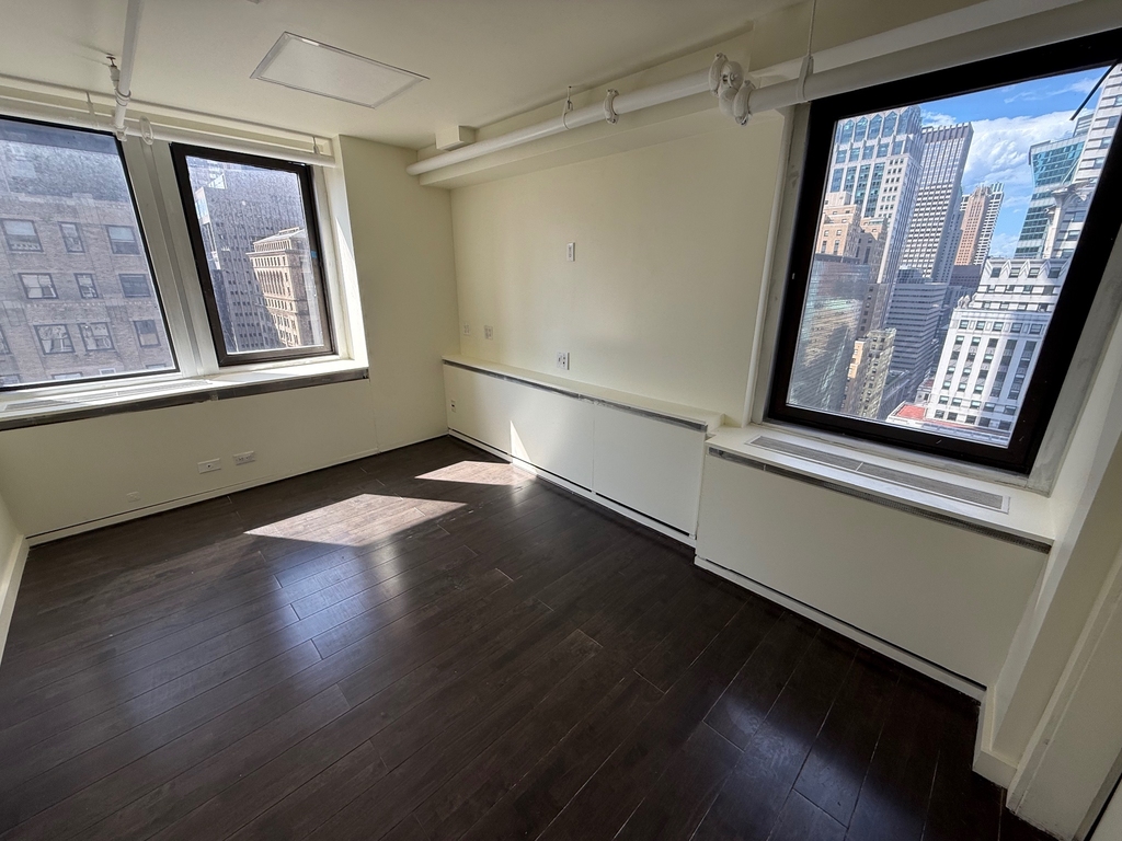 369 Lexington Avenue - Photo 7