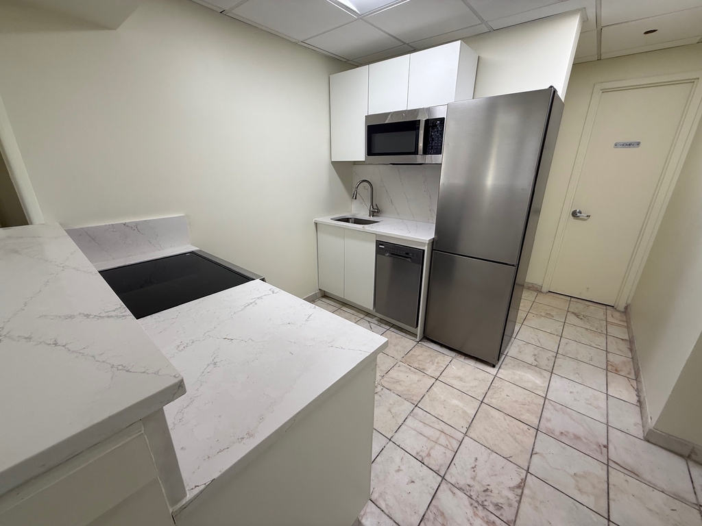 369 Lexington Avenue - Photo 14