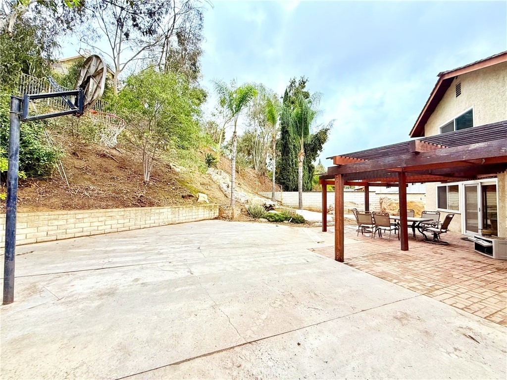 23860 Enriquez Drive - Photo 4