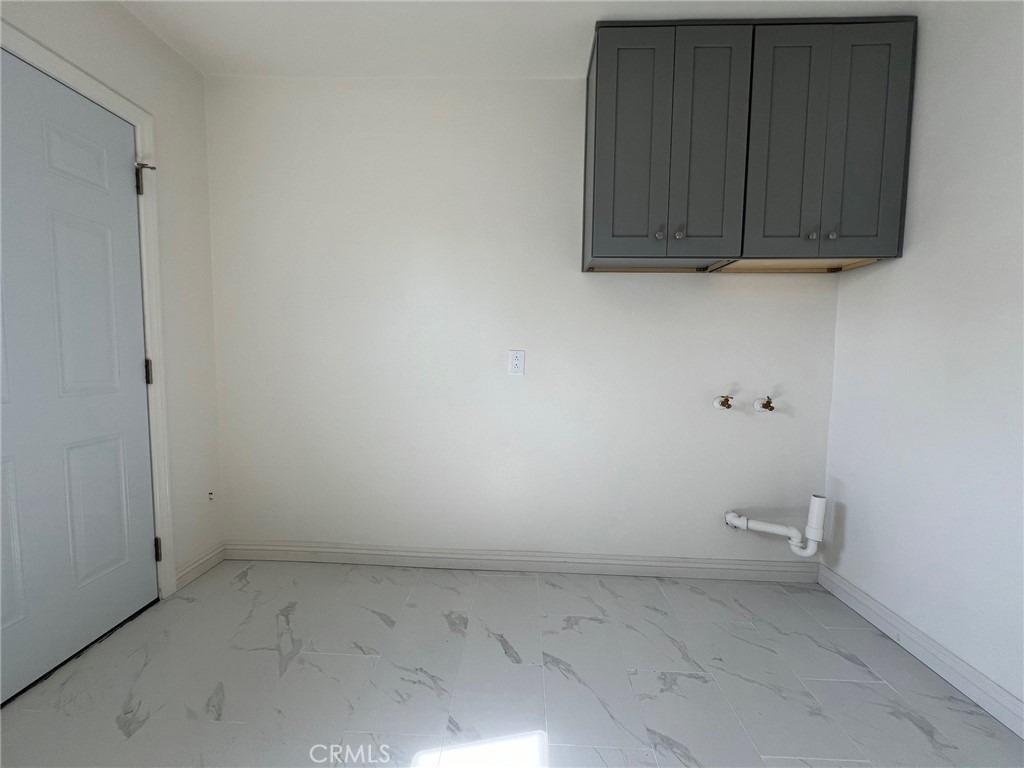 333 1/2 Sefton Avenue - Photo 1