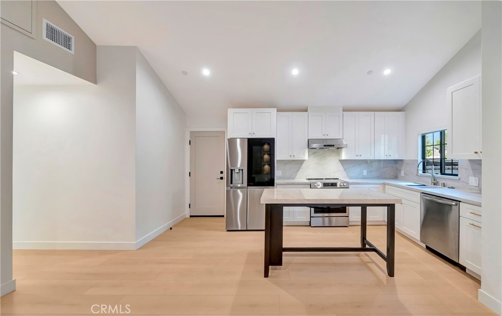 15741 Valerio St - Photo 6