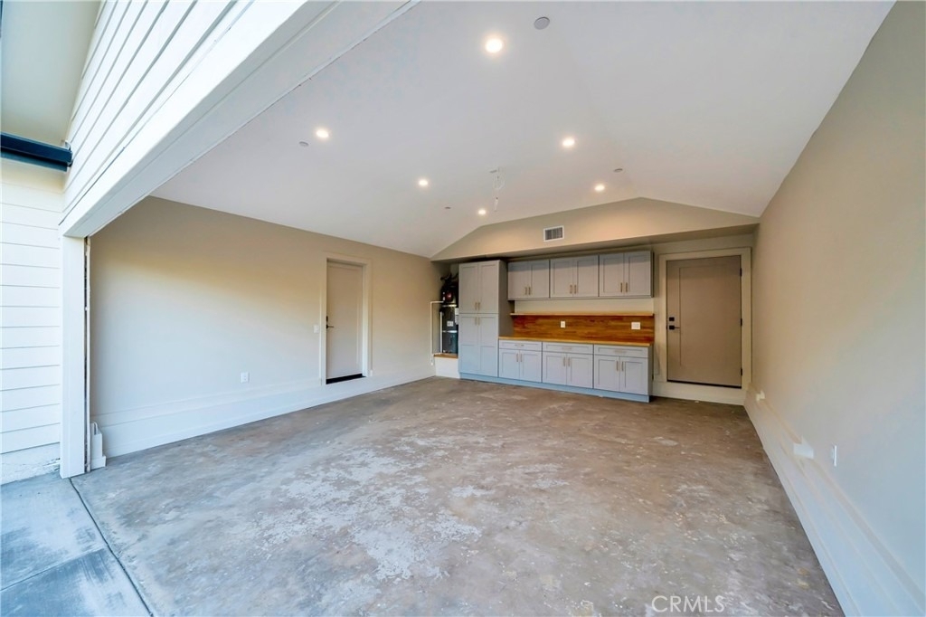 15741 Valerio St - Photo 24