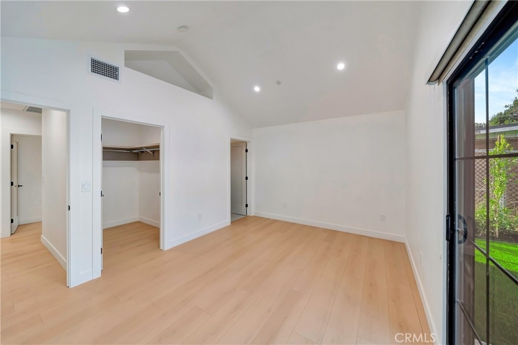 15741 Valerio St - Photo 21