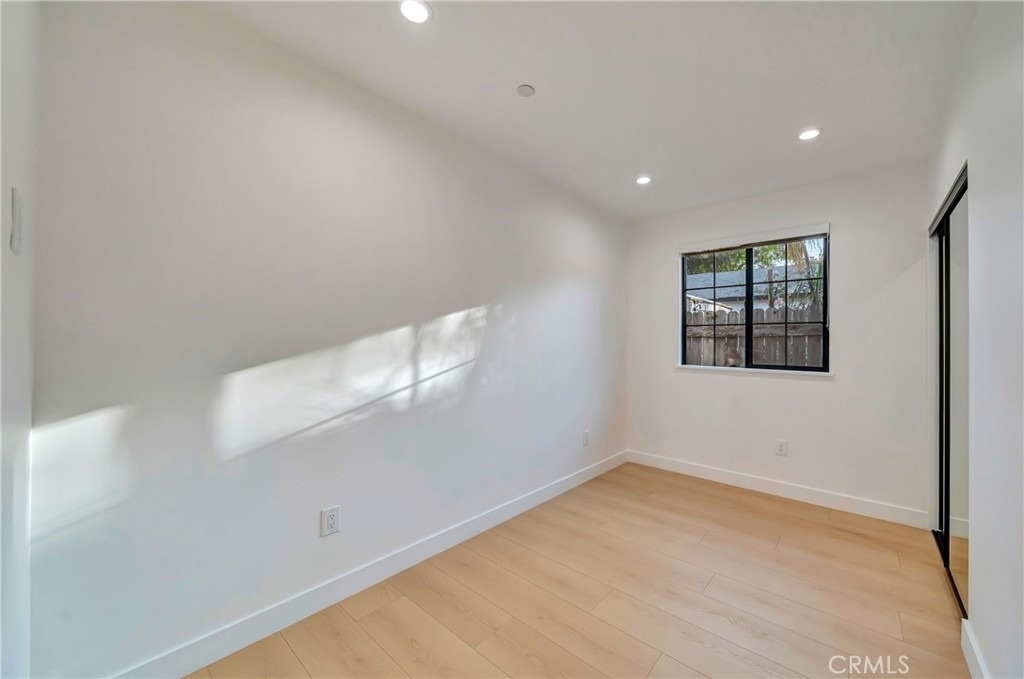 15741 Valerio St - Photo 13