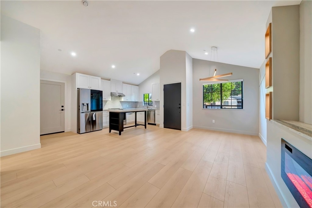 15741 Valerio St - Photo 2
