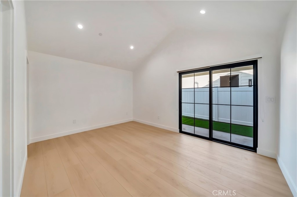 15741 Valerio St - Photo 19