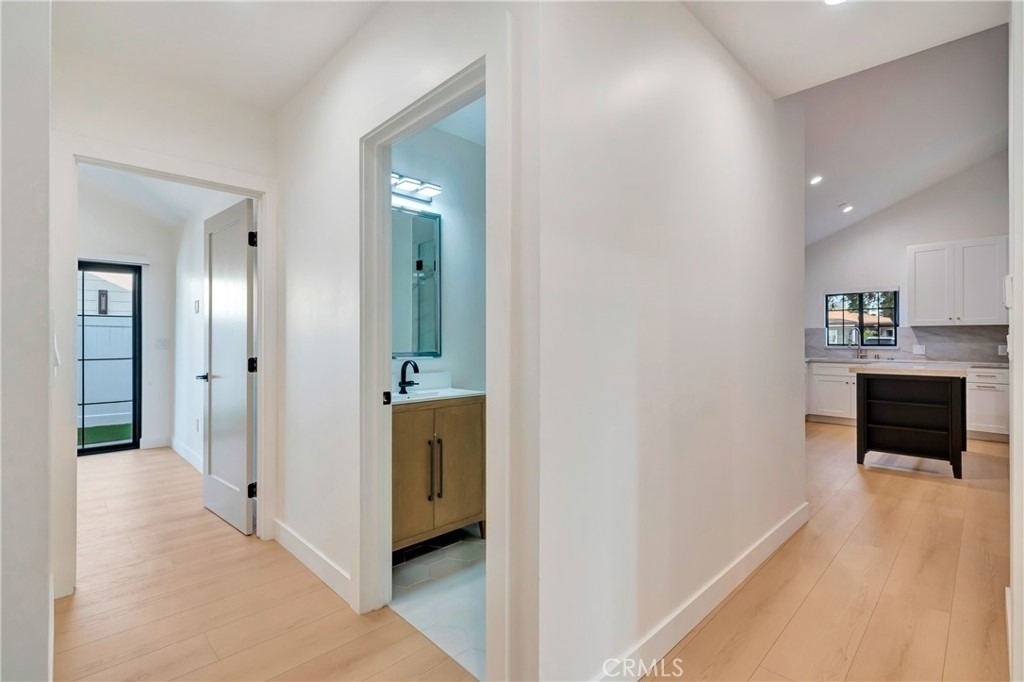 15741 Valerio St - Photo 11