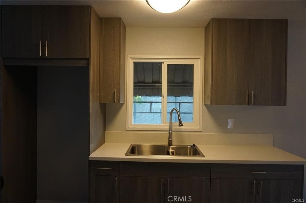 137 W Olive Street - Photo 14