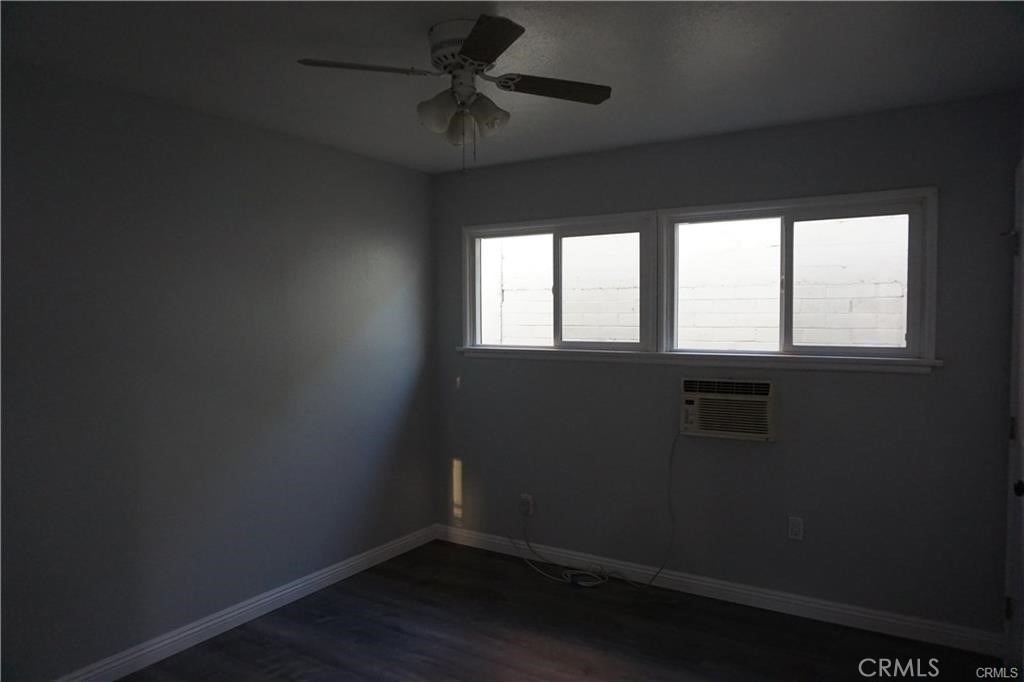 137 W Olive Street - Photo 4
