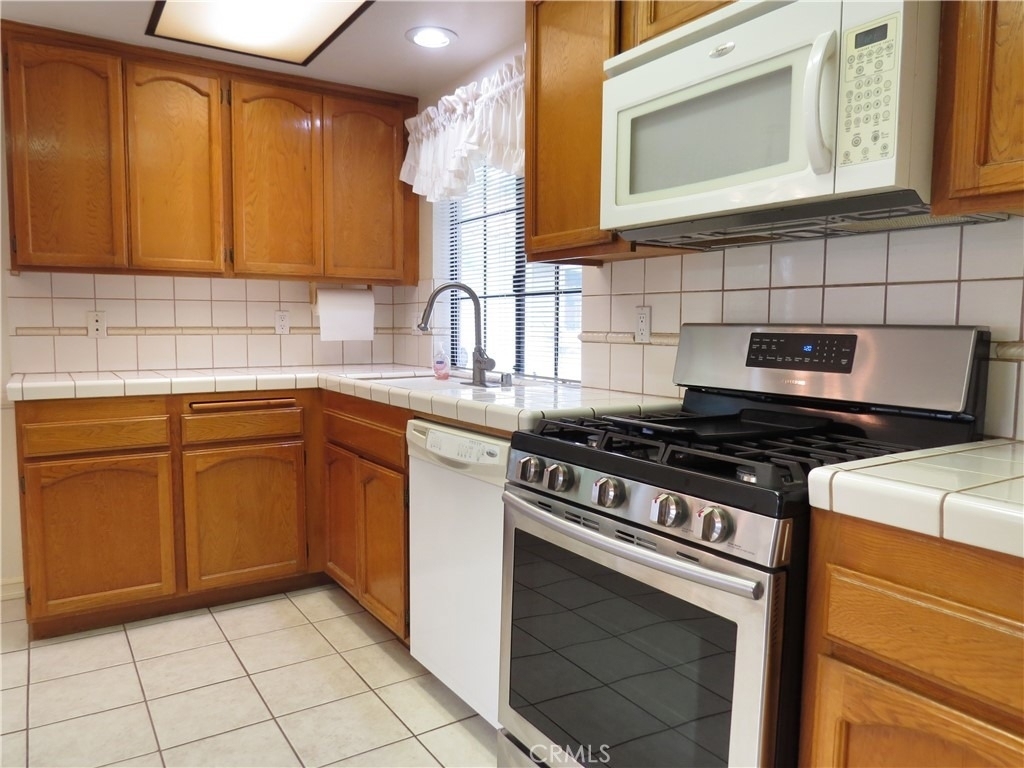 19424 Crystal Ridge Lane - Photo 4