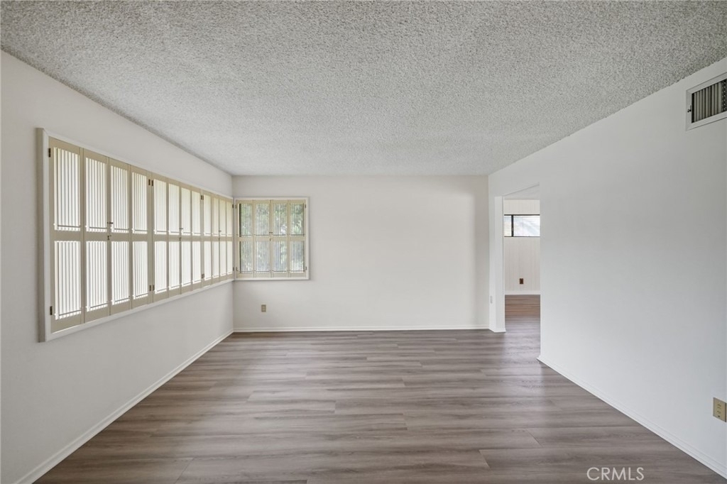 11803 Gerald Avenue - Photo 7