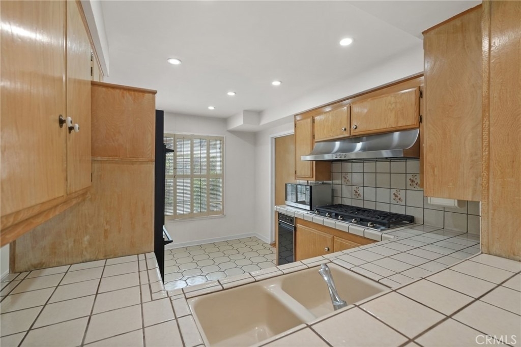 11803 Gerald Avenue - Photo 12