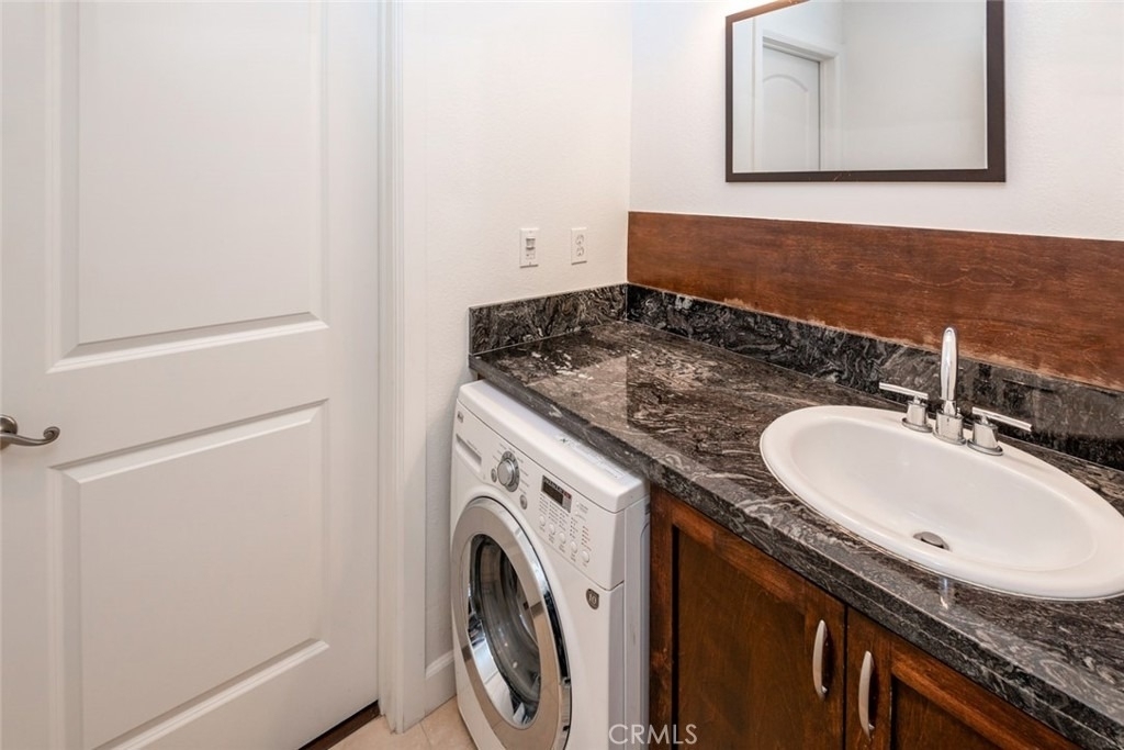 770 W Imperial Avenue - Photo 14