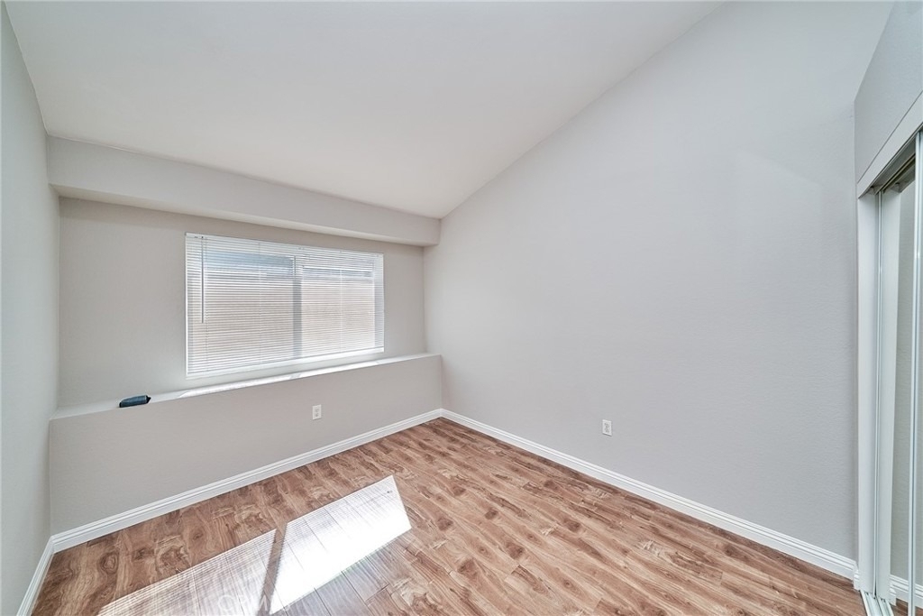 21901 Moneta Avenue - Photo 26