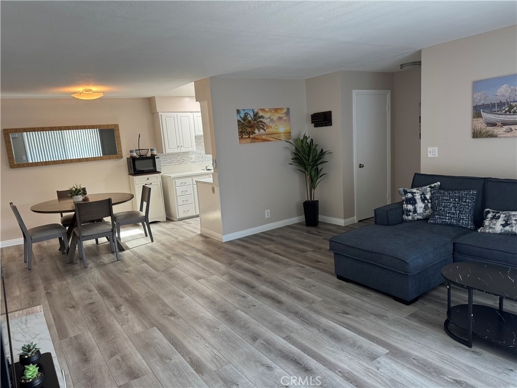 11138 Aqua Vista - Photo 3