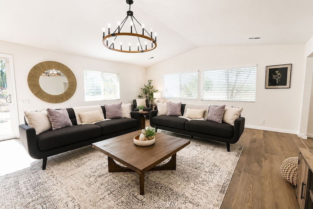 1404 Highridge Street - Photo 4