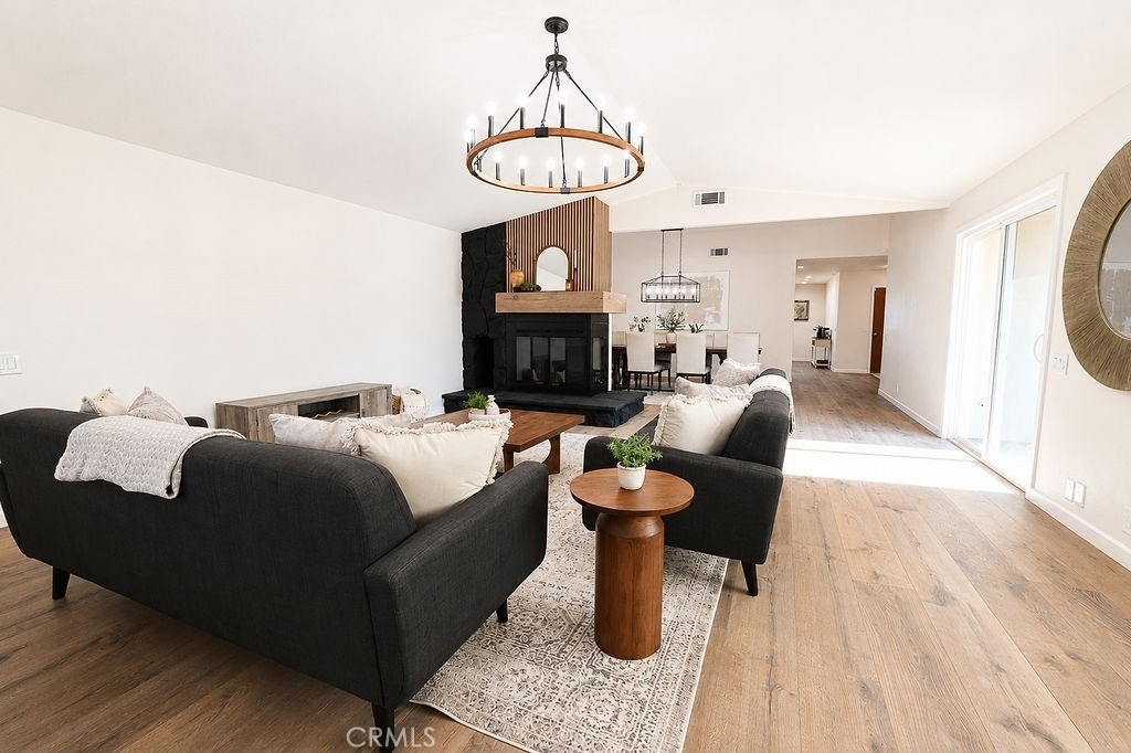 1404 Highridge Street - Photo 4