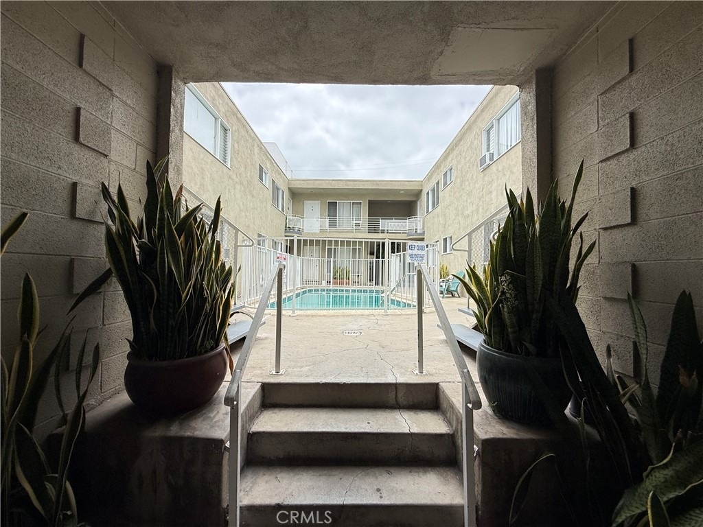 423 S Le Doux Rd - Photo 1