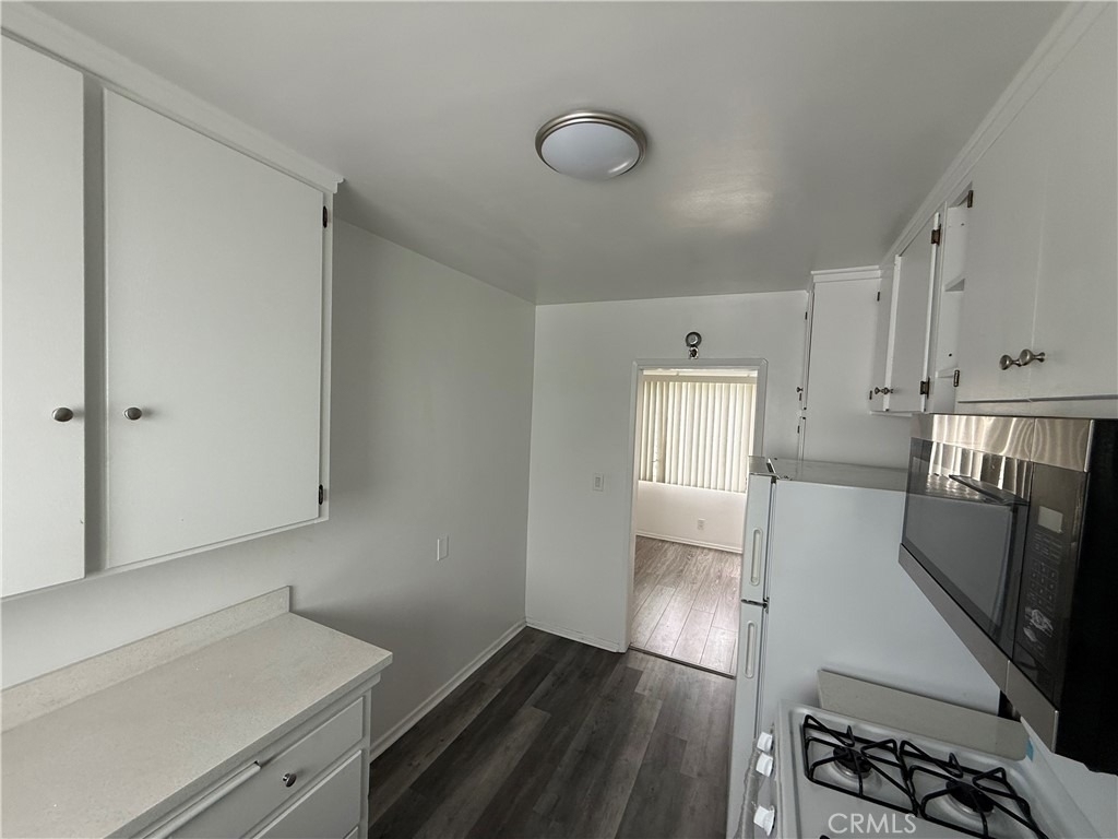 423 S Le Doux Rd - Photo 9