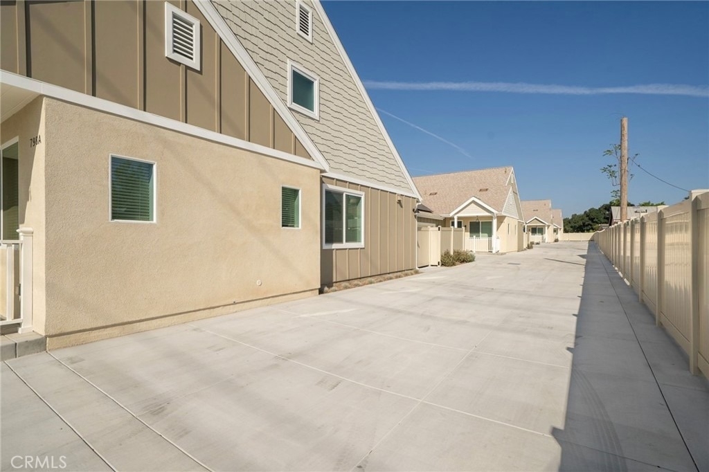 798 N Amelia Avenue - Photo 29