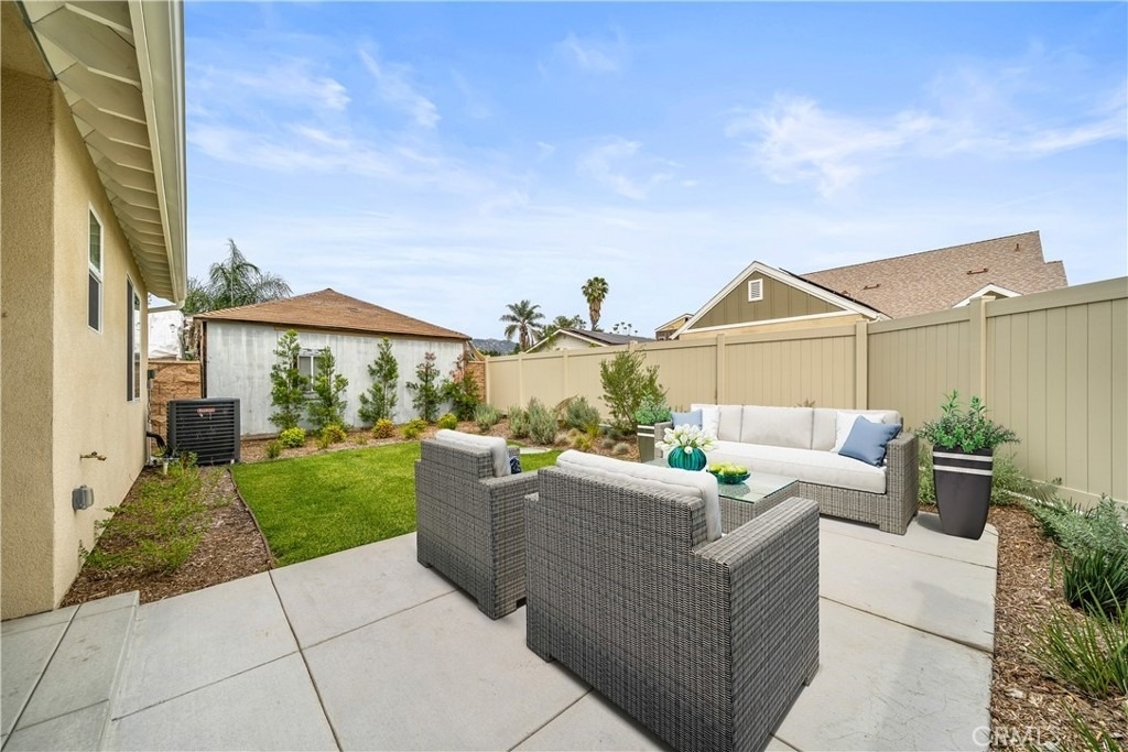 798 N Amelia Avenue - Photo 27