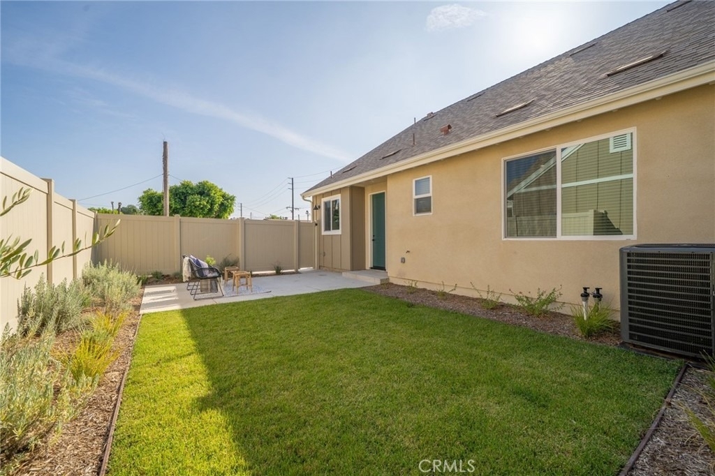 798 N Amelia Avenue - Photo 28