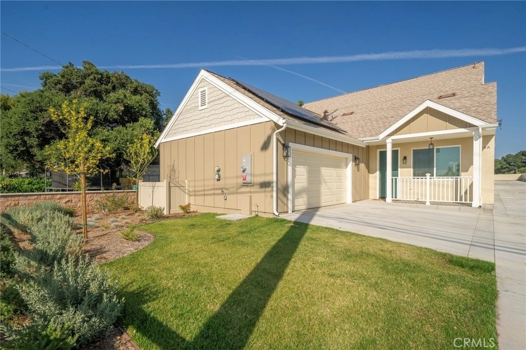 798 N Amelia Avenue - Photo 2