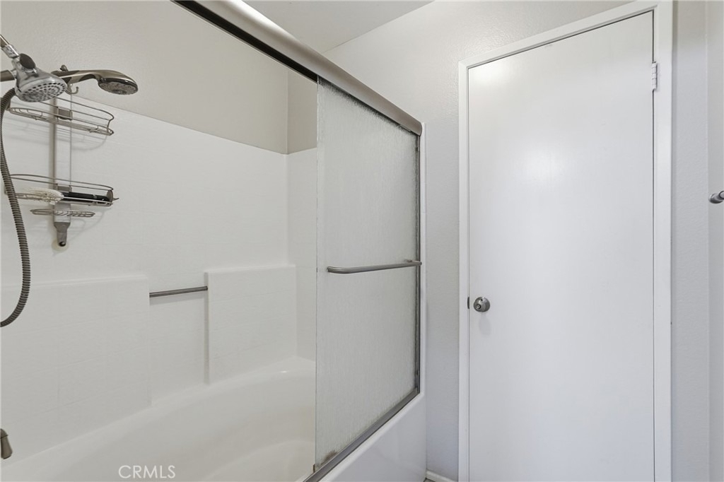 273 Monroe Court - Photo 15