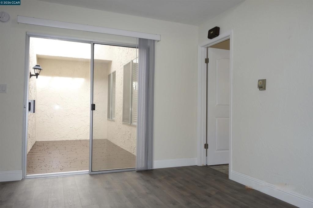 112 Marchbanks Ct - Photo 4