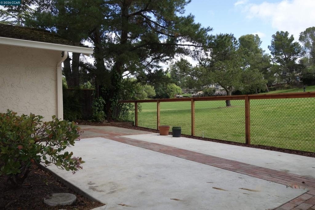112 Marchbanks Ct - Photo 17
