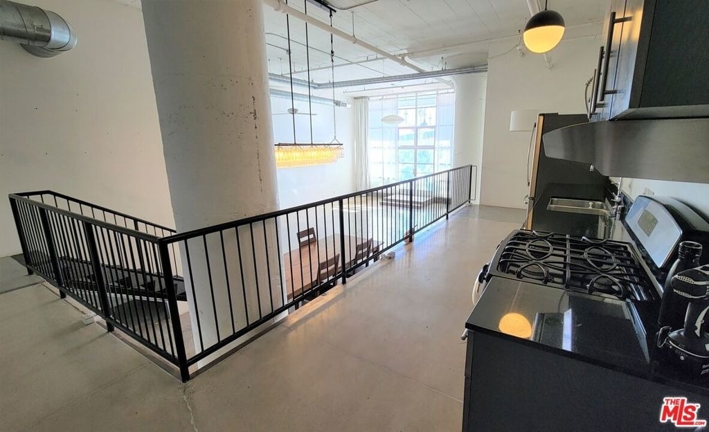 530 Molino Street - Photo 0