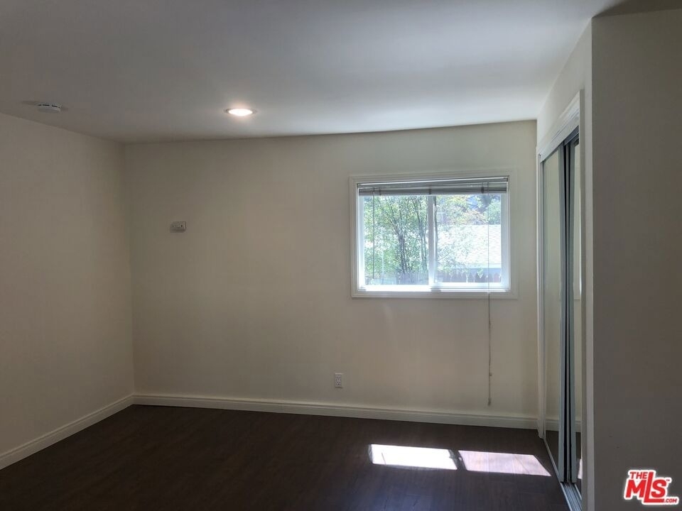 3708 Altura Avenue - Photo 12