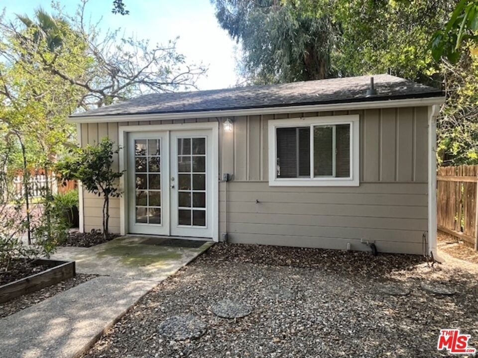 3708 Altura Avenue - Photo 3