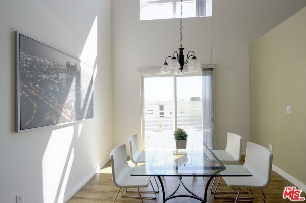 546 N Oxford Avenue - Photo 7