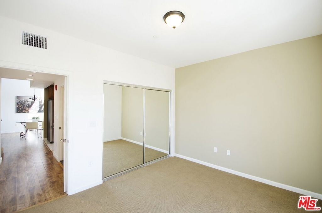 546 N Oxford Avenue - Photo 20