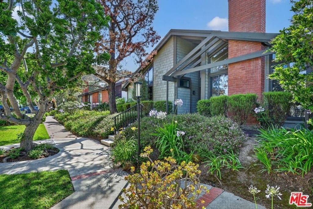 1331 Avenida De Cortez - Photo 1