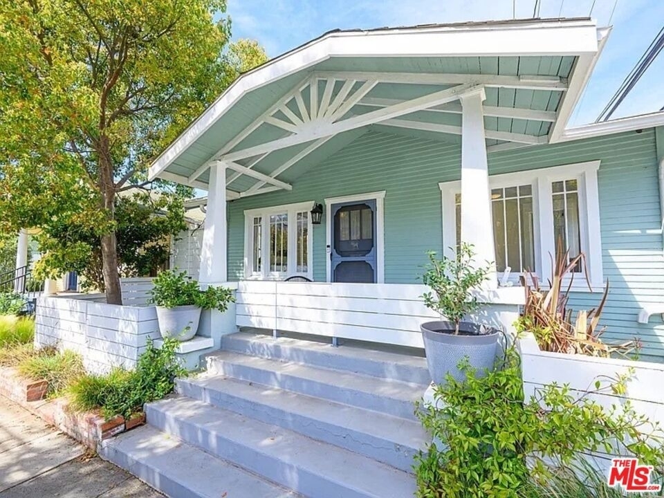 2213 Arizona Avenue - Photo 1